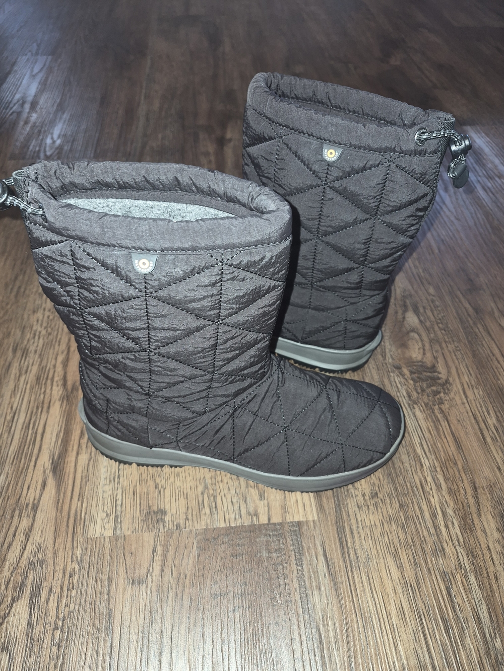 Bogs Women's Snowday Mid Insulated Waterproof Black Boots Sz 8